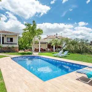 Maria Villa